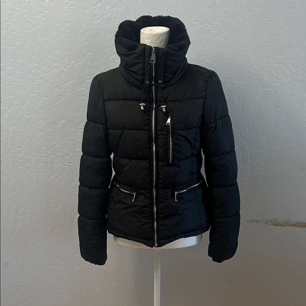 Zara Women's Black Puffer Jacket with High Collar-final sale